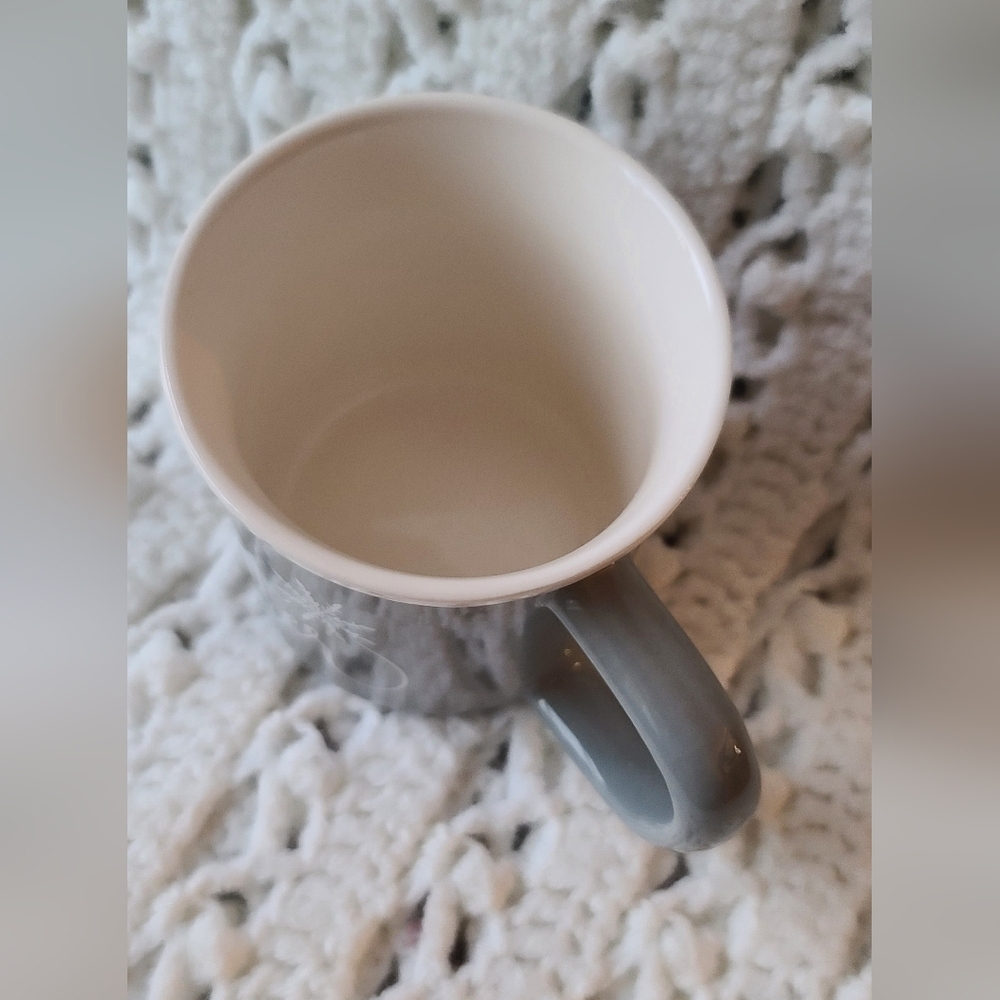 Beautiful 'Hello Winter' Mug ❄️ - Picture 2 of 5